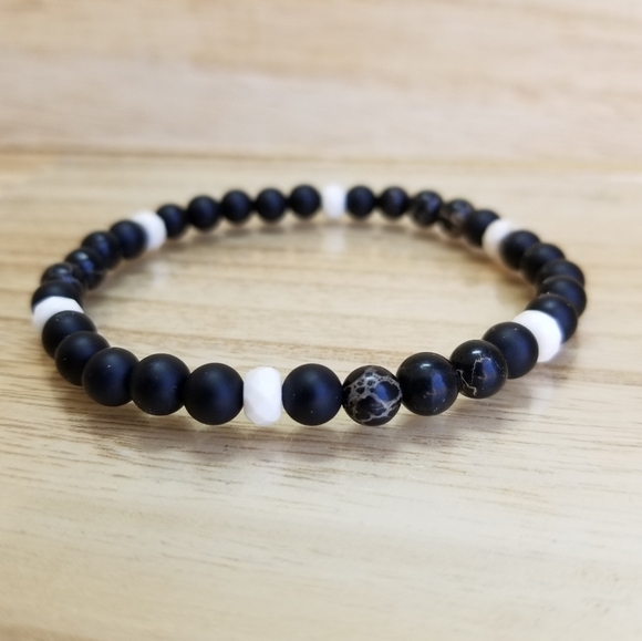 Sea Sediment & Black Onyx Beaded Stretch B… - Picture 6 of 7